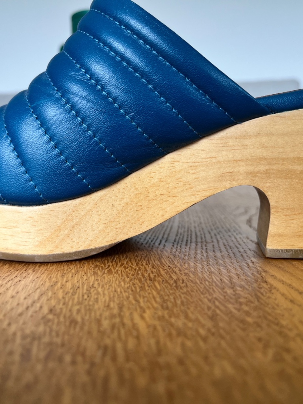 Beklina Ribbed Clogs, Size 7.5 - Picture 7 of 16